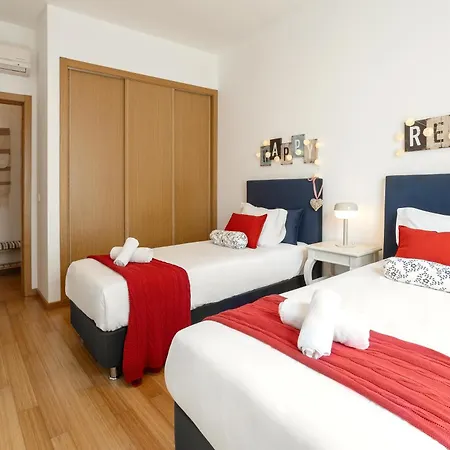 Golden Terrace Delight Apartment